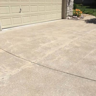 concrete cleaning by Maverick Softwash