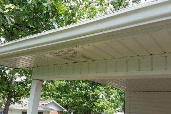 Gutters and fascia after cleaning by Maverick Softwash